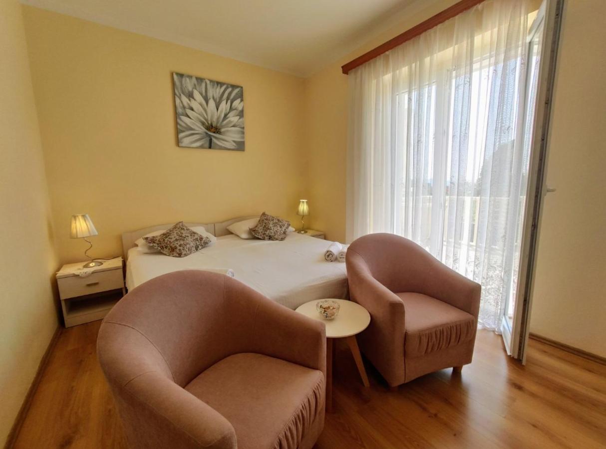 Apartments & Rooms Cakelic Mlini Exterior photo