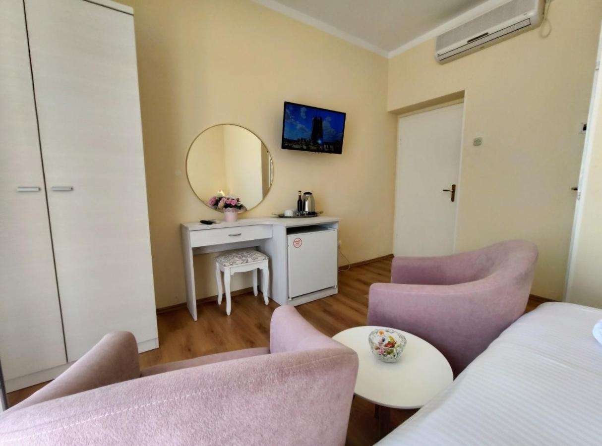 Apartments & Rooms Cakelic Mlini Exterior photo