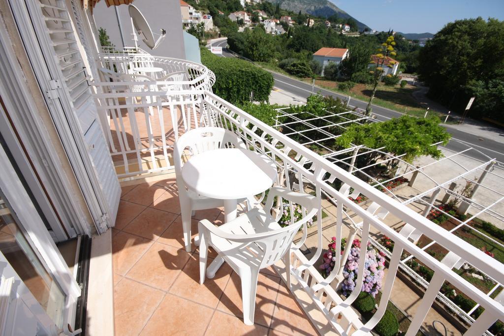 Apartments & Rooms Cakelic Mlini Exterior photo